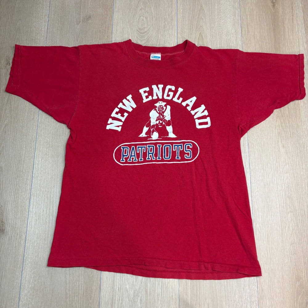 Vintage 70's Champion New England Patriots NFL T-Shirt Red Logo Mens Large Pat‎